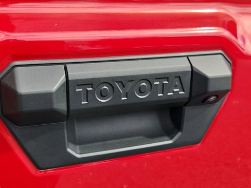 Certified 2025 Toyota Tacoma SR5 image 30