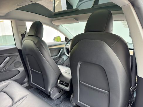 Used 2021 Tesla Model 3 Standard Range Plus image 34