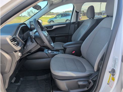 Used 2022 Ford Escape SE image 10