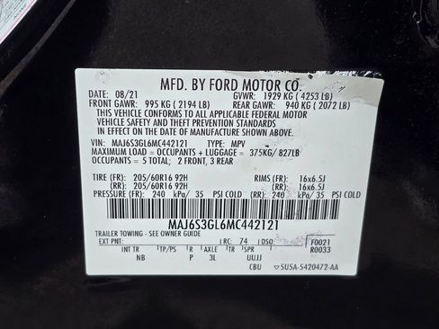 Certified 2021 Ford EcoSport SE w/ Interior Protection Package AWD/4WD image 32