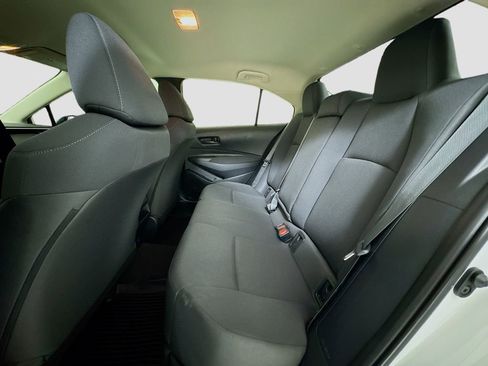 Used 2022 Toyota Corolla LE FWD image 19