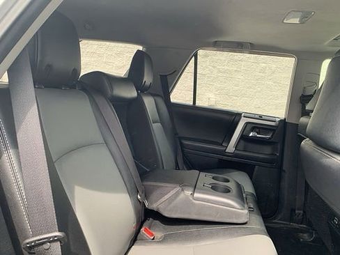 Used 2018 Toyota 4Runner SR5 Premium image 40