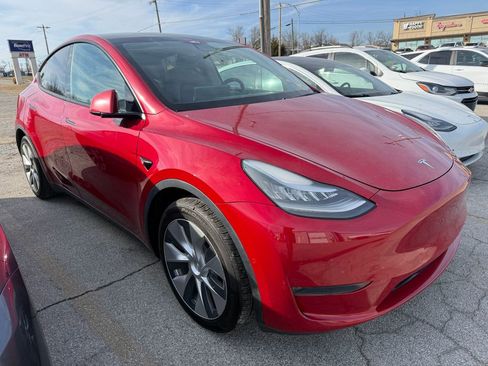 Used 2020 Tesla Model Y Long Range image 13
