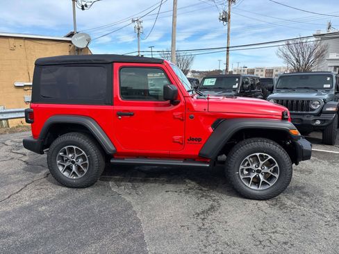 Certified 2025 Jeep Wrangler Sport AWD/4WD image 2