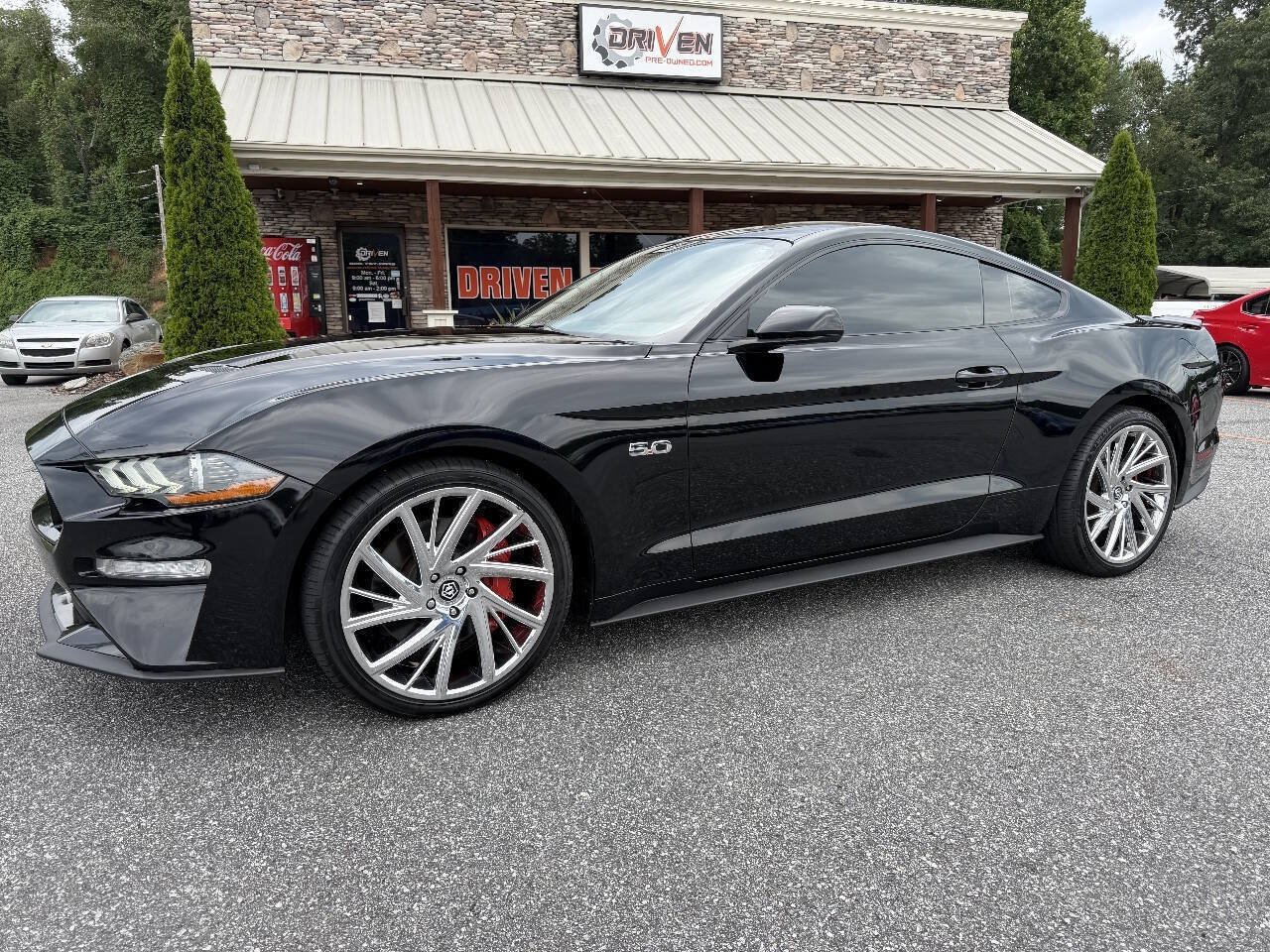 Used 2020 Ford Mustang GT RWD image 1