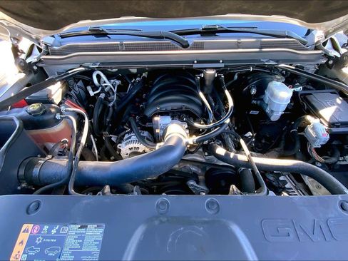 Used 2019 GMC Yukon XL Denali w/ Open Road Package image 31