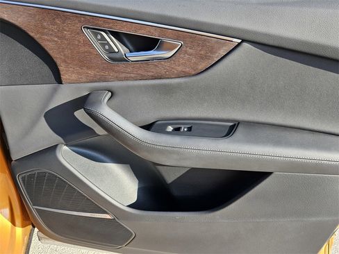 Used 2023 Audi Q8 Premium Plus w/ Premium Plus Package image 37