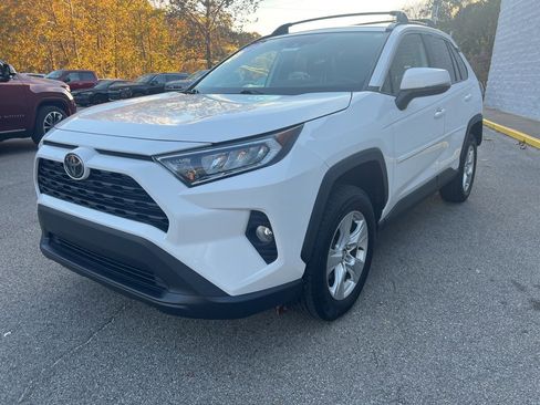 Used 2021 Toyota RAV4 XLE image 7