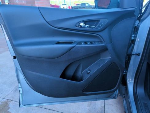 Certified 2024 Chevrolet Equinox LT FWD image 12