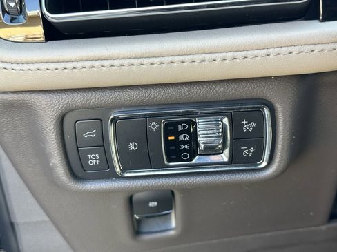 Used 2021 Lincoln Nautilus Reserve w/ Equipment Group 202A image 32