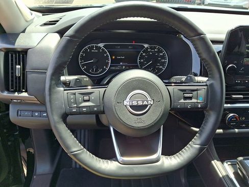 Certified 2023 Nissan Pathfinder SL w/ SL Premium Package AWD/4WD image 19