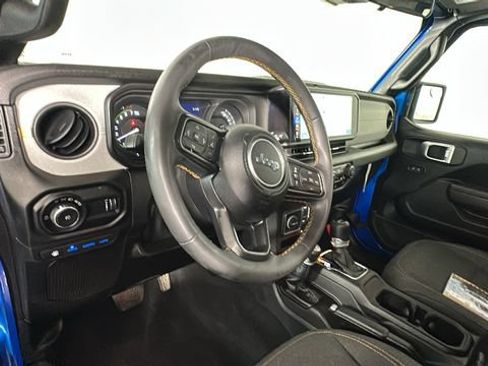 Used 2024 Jeep Wrangler Unlimited w/ Convenience Group AWD/4WD image 12