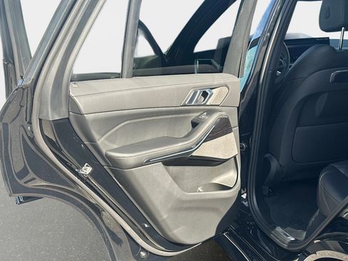 New 2026 BMW X5 sDrive40i image 12