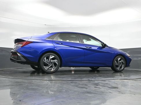 New 2026 Hyundai Elantra Limited image 44