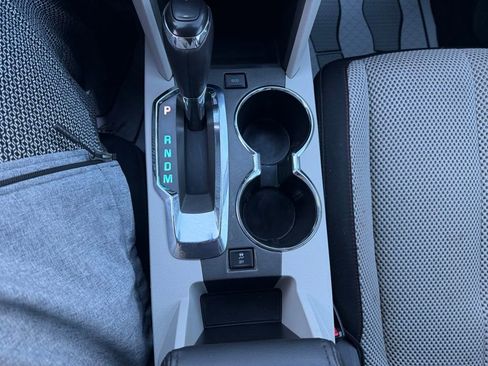 Used 2017 Chevrolet Equinox LT w/ Convenience Package image 19