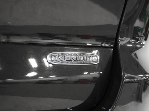 Certified 2022 Jeep Grand Cherokee L Overland w/ MOPAR Finishing Package image 8