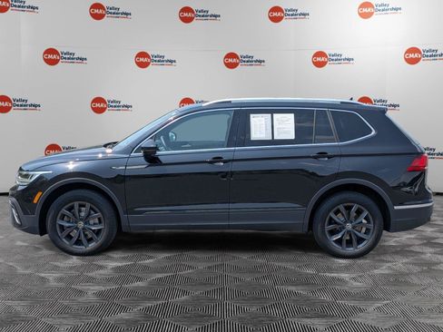 Used 2023 Volkswagen Tiguan SE w/ Panoramic Sunroof Package AWD/4WD image 8