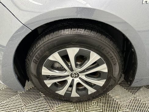 Used 2020 Toyota Corolla LE FWD image 11