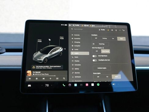 Used 2020 Tesla Model 3 Performance image 40