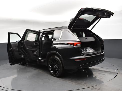 New 2025 Mitsubishi Outlander SEL Black Edition image 25