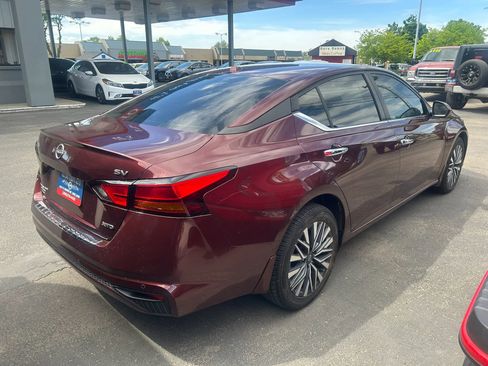 Used 2023 Nissan Altima 2.5 SV AWD/4WD image 8