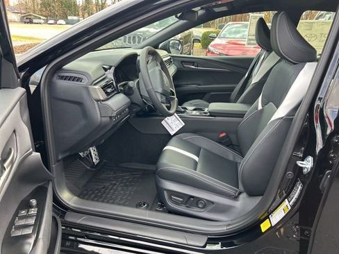 New 2026 Toyota Camry SE w/ Convenience Package FWD image 13