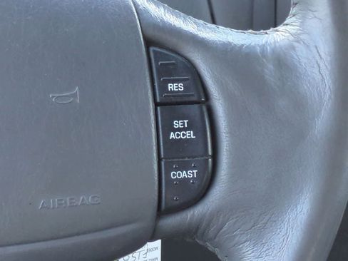 Used 2001 Ford F150 Lariat AWD/4WD image 24