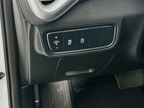 Used 2025 Kia Soul LX w/ LX Technology Package image 17