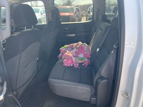 Used 2018 Chevrolet Silverado 1500 LT w/ LT Eassist Package image 5