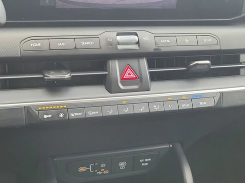 Used 2025 Kia K4 FWD image 29