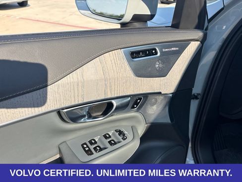 Certified 2025 Volvo XC90 T8 Ultra w/ Lounge Package AWD/4WD image 16