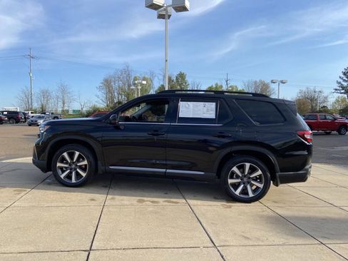 Used 2024 Honda Pilot Touring image 6
