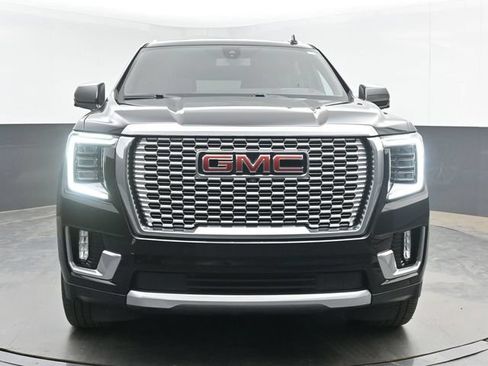 Used 2021 GMC Yukon XL Denali AWD/4WD image 3