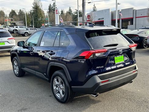 New 2025 Toyota RAV4 XLE image 5