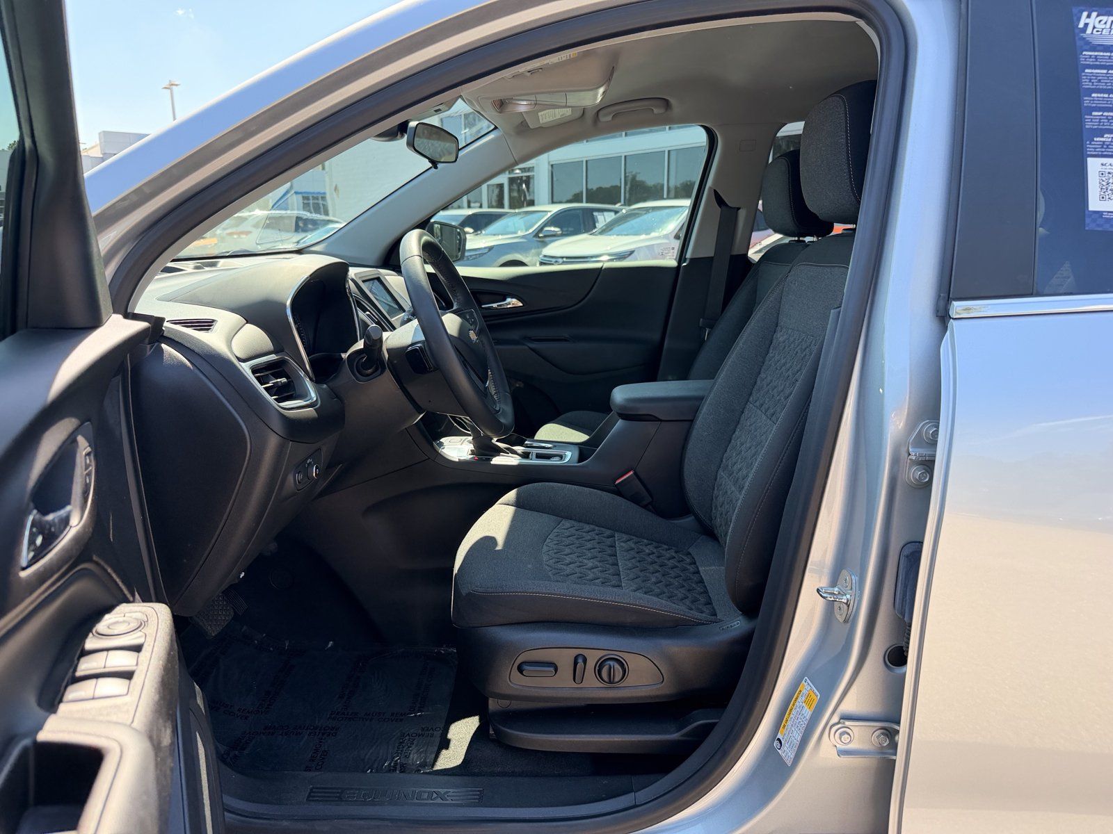 Used 2022 Chevrolet Equinox LT FWD image 14