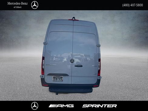 Used 2024 Mercedes-Benz Sprinter 2500 image 5