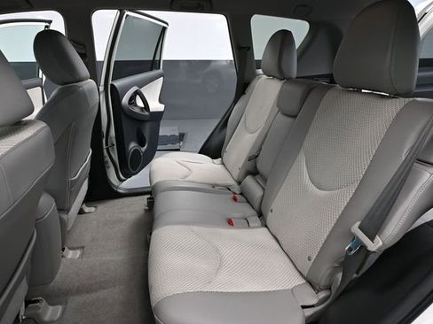 Used 2012 Toyota RAV4 EV FWD image 33