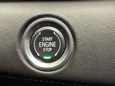 Used 2024 Cadillac Escalade ESV Luxury w/ LPO, Floor Liner Package AWD/4WD image 22