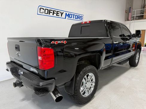Used 2017 Chevrolet Silverado 2500 High Country w/ Duramax Plus Package AWD/4WD image 6