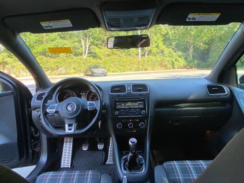 Used 2014 Volkswagen GTI Driver's Edition FWD image 31