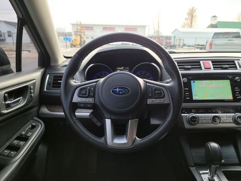 Used 2017 Subaru Outback 2.5i Limited image 10