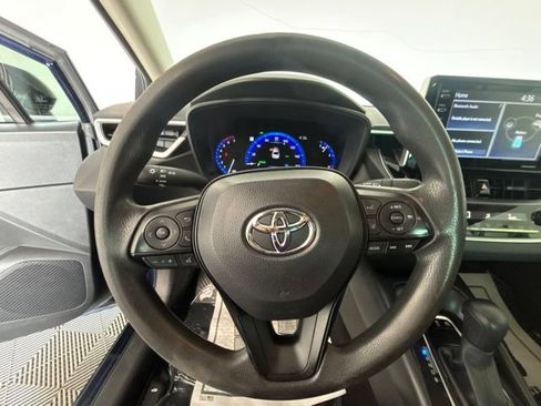 Used 2021 Toyota Corolla LE w/ Carpet Mat Package (TMS) FWD image 3