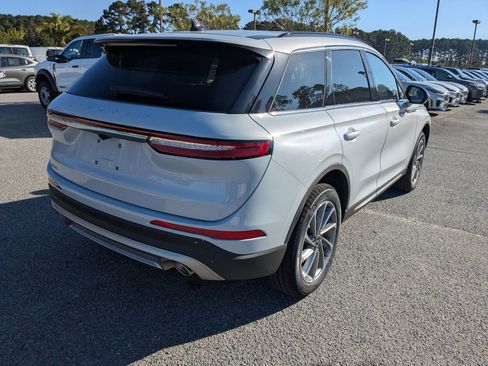 New 2026 Lincoln Corsair Premiere image 5