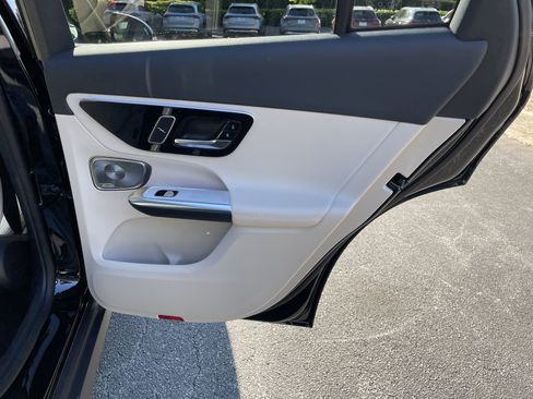 New 2026 Mercedes-Benz GLC 300 image 38
