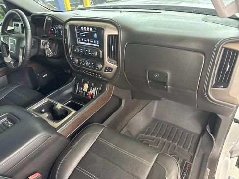 Used 2018 GMC Sierra 1500 Denali w/ Denali Ultimate Package AWD/4WD image 15