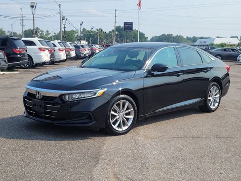 Used 2021 Honda Accord LX image 2