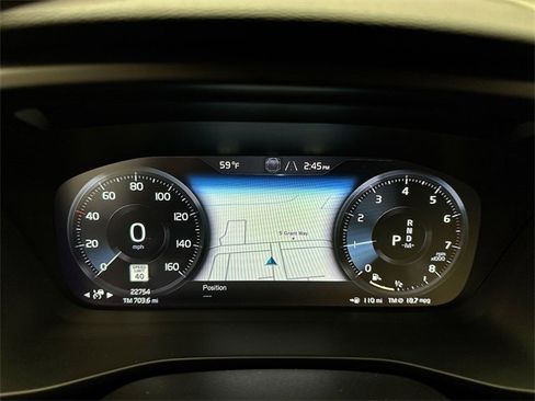 Used 2021 Volvo XC40 T5 R-Design w/ Advanced Package image 15