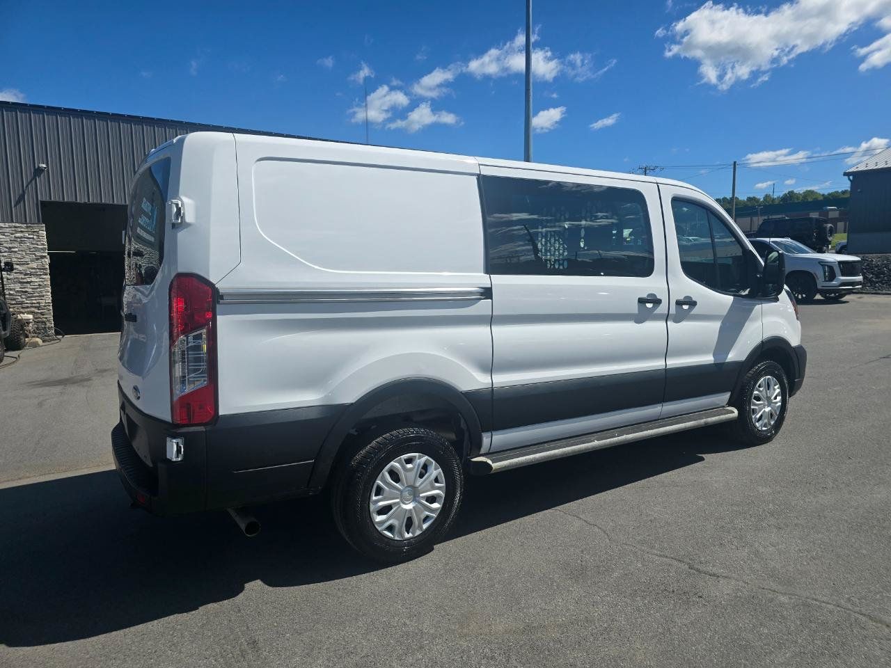 Used 2025 Ford Transit 250 Low Roof w/ Exterior Upgrade Package RWD image 7