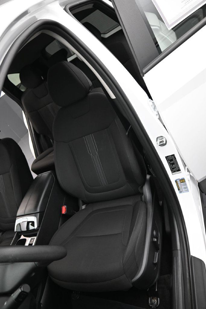 Certified 2025 Hyundai Tucson SEL AWD/4WD image 14
