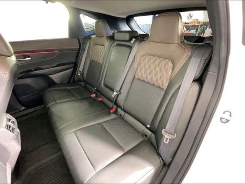 Certified 2025 Nissan Murano Platinum w/ Cargo Package AWD/4WD image 36